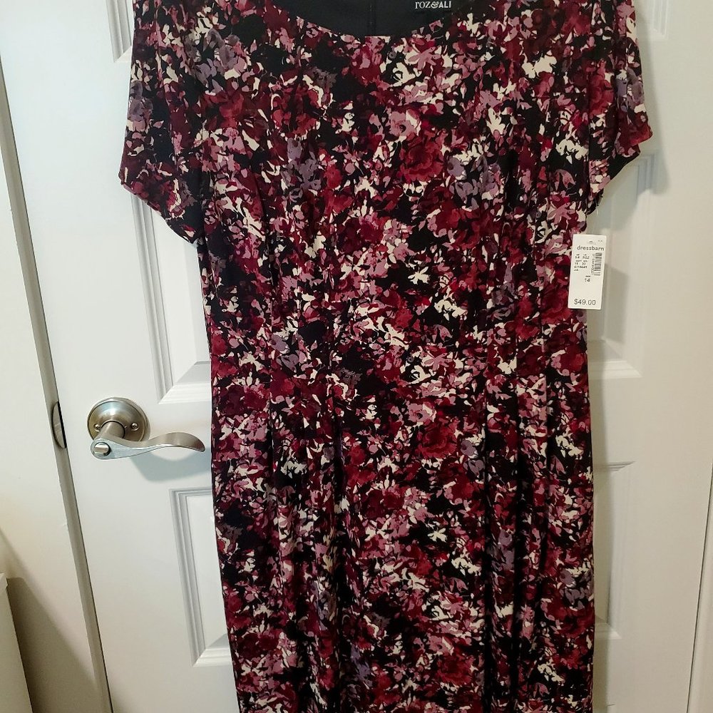 Size - 14 multi-color short sleeve dress